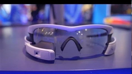 عینک هوشمند به نابینایان کمک می کند 